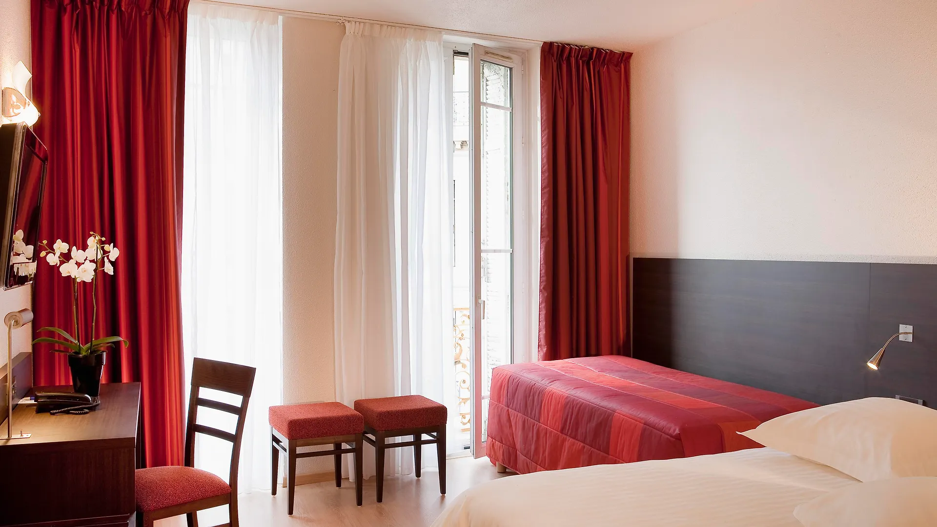 ***  Escale Oceania Marseille Vieux Port Hotel France