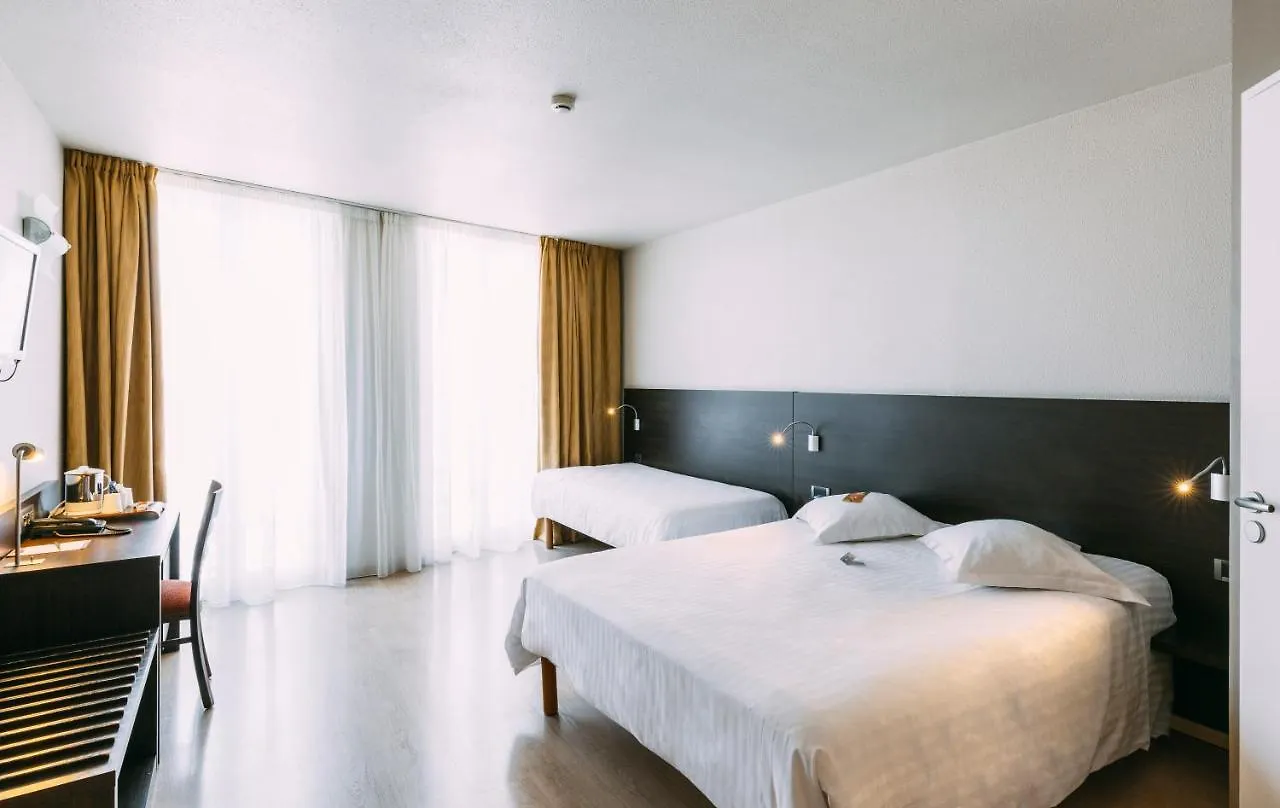 ***  Escale Oceania Marseille Vieux Port Hotel France
