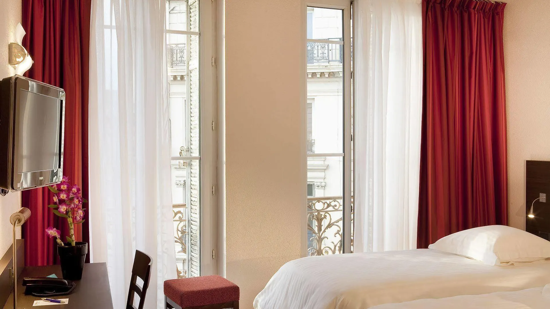 ***  Escale Oceania Marseille Vieux Port Hotel France